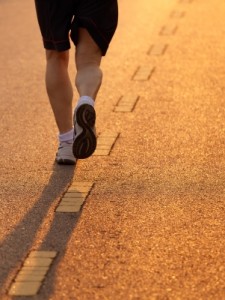 person jogging that struggles with Anorexia and Exercise