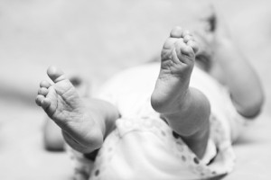 image of newborn's feet for Postpartum Depression in Women