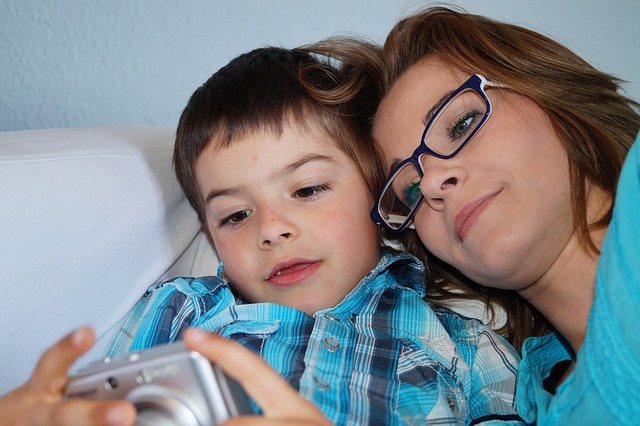 Child spending time with Mom.